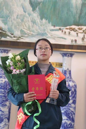 1511753231812999.jpg 标兵---徐晓琼2.jpg